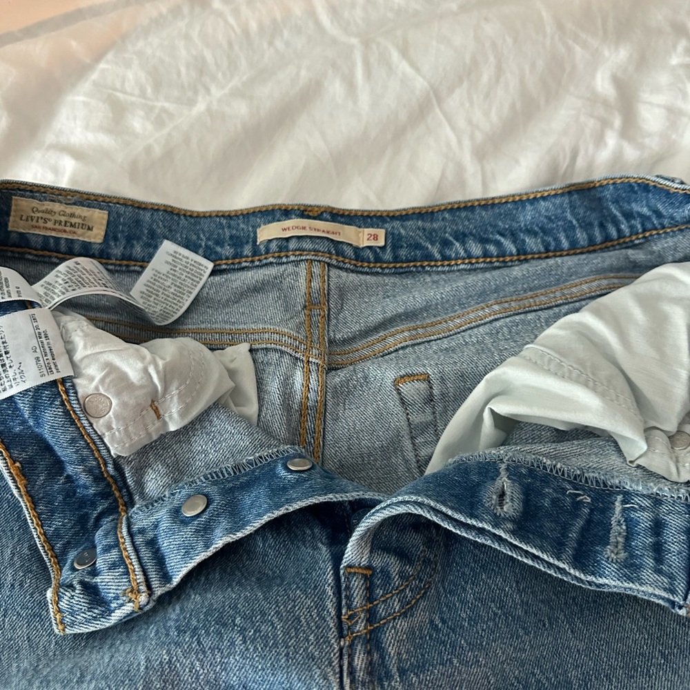 Levi's Women's Light Blue Jeans